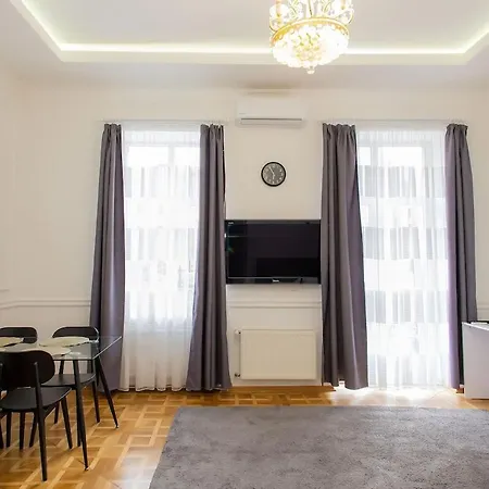 Apartment Old Galicia Hrushevskoho *